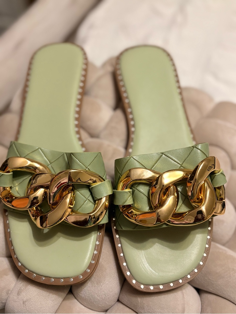 SHEIN Olive Green Slide Sandals with Chunky Gold Chain